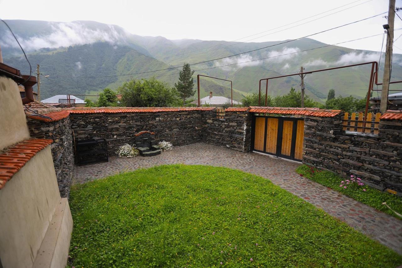 Sno Inn Kazbegi Bagian luar foto