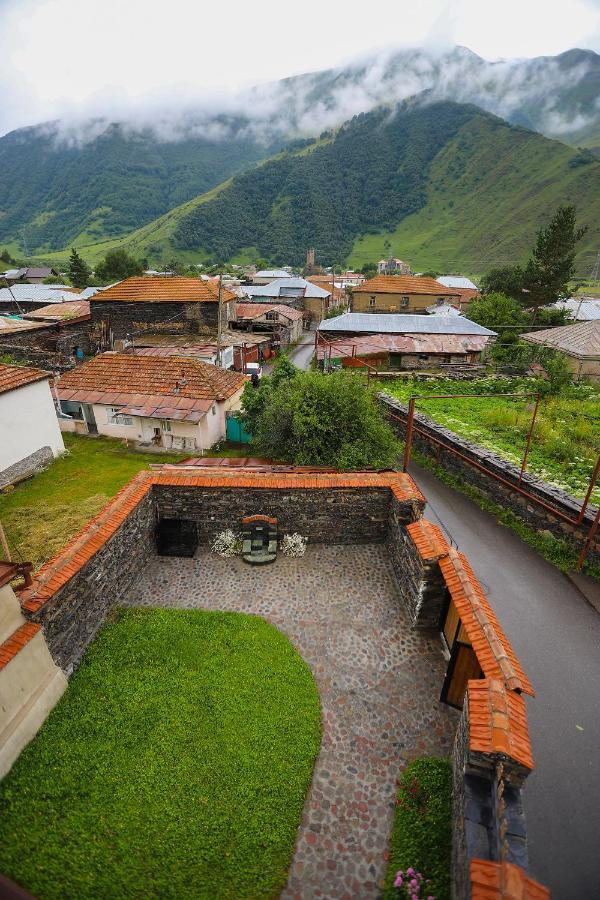 Sno Inn Kazbegi Bagian luar foto