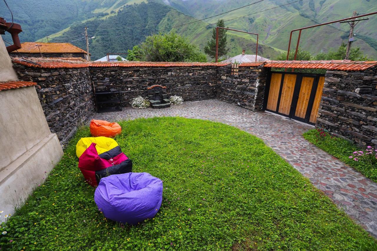 Sno Inn Kazbegi Bagian luar foto